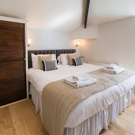 Holidays Suites