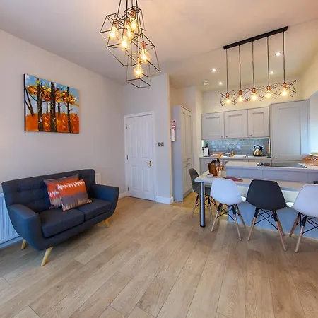 Appartamento Holidays Suites *